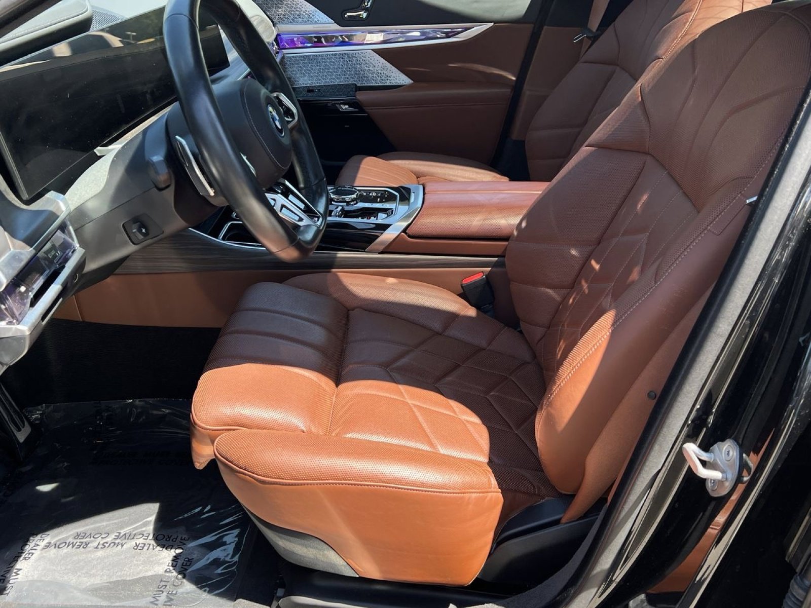 Used 2024 BMW i7 xDrive60 w/ Executive Package AWD/4WD image 14