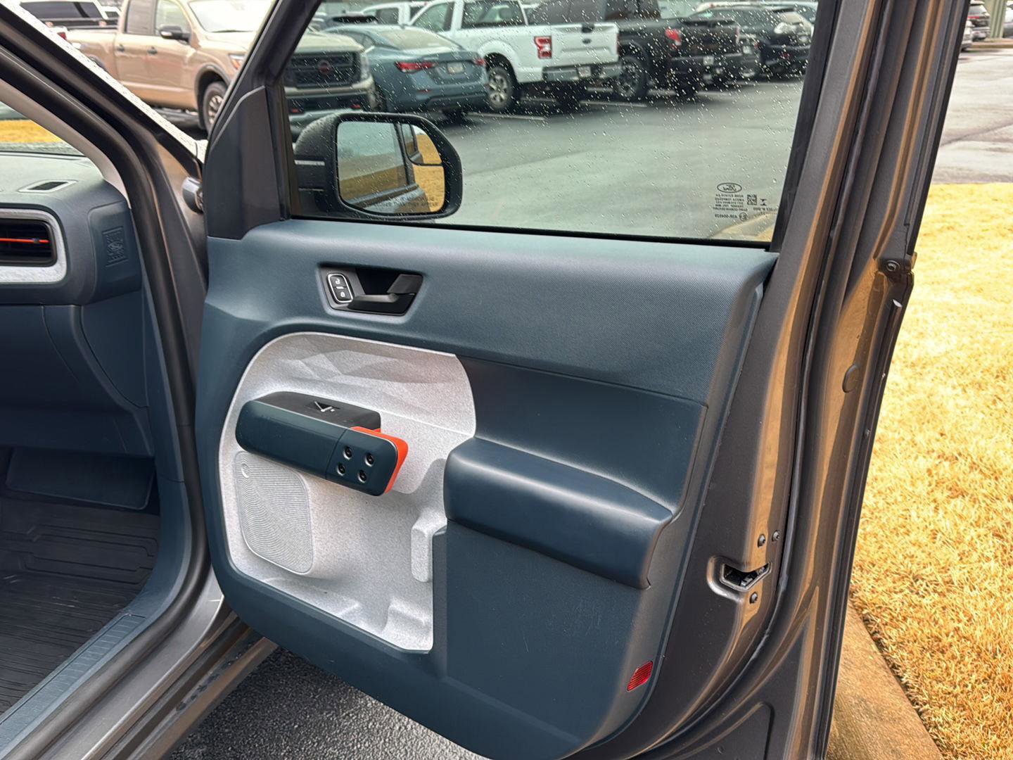 Used 2022 Ford Maverick XLT image 12