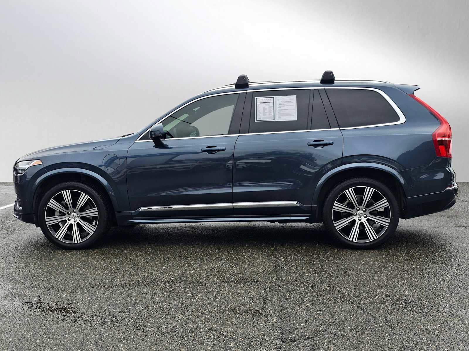 Certified 2023 Volvo XC90 T8 Ultimate w/ Protection Package Premier AWD/4WD image 6