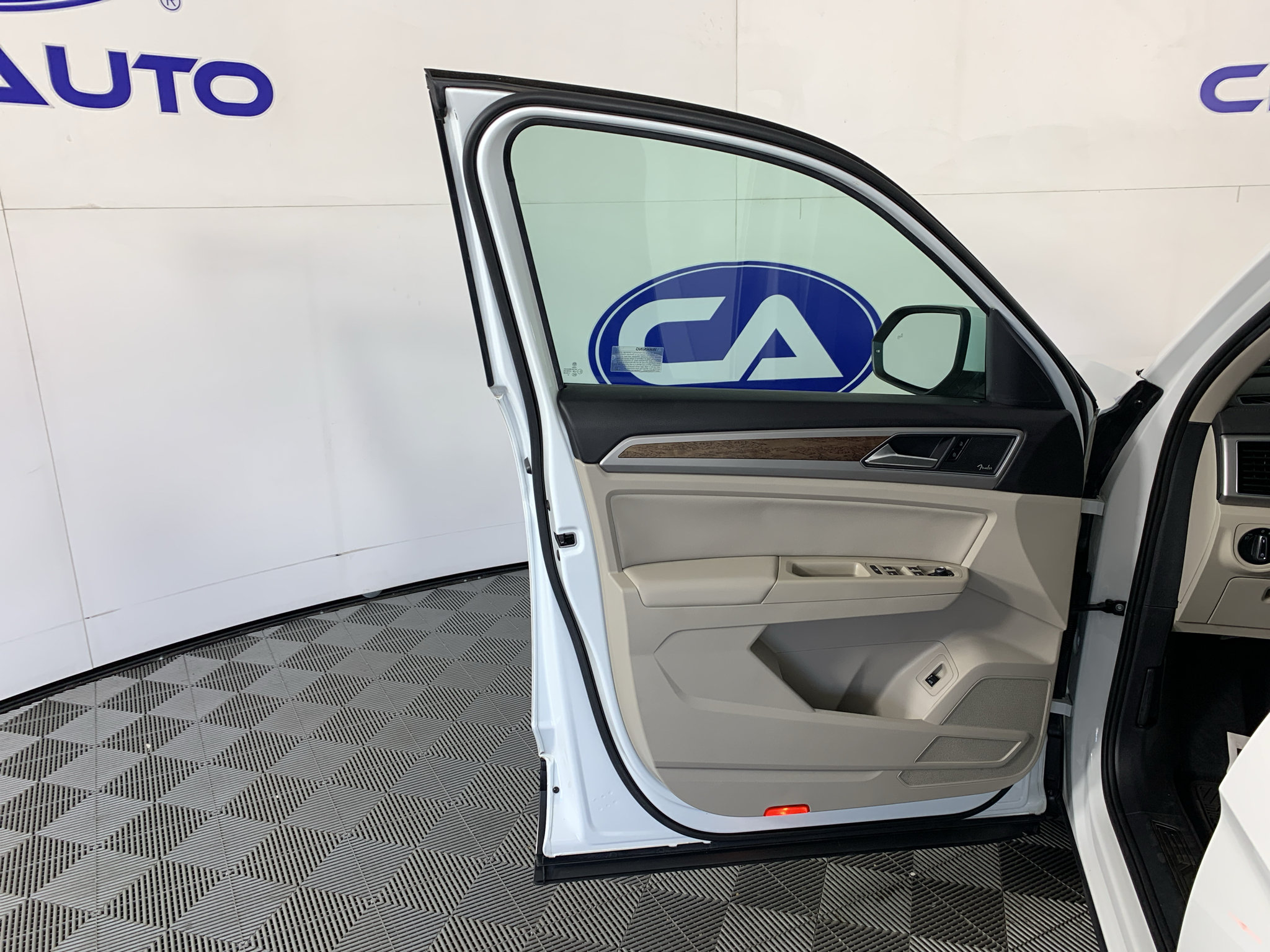 Used 2019 Volkswagen Atlas SEL Premium AWD/4WD image 13