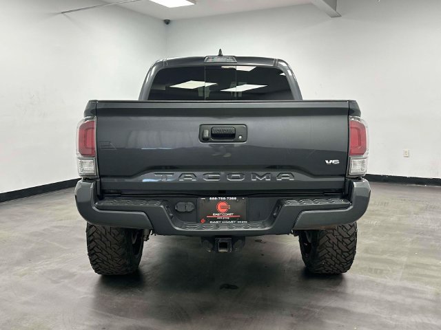 Used 2020 Toyota Tacoma TRD Sport AWD/4WD image 9