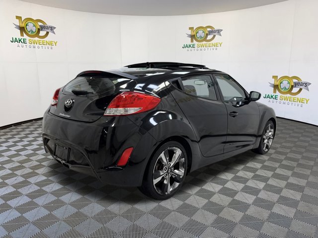 Used 2017 Hyundai Veloster Value Edition image 10