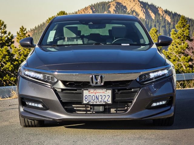Used 2018 Honda Accord Touring image 2