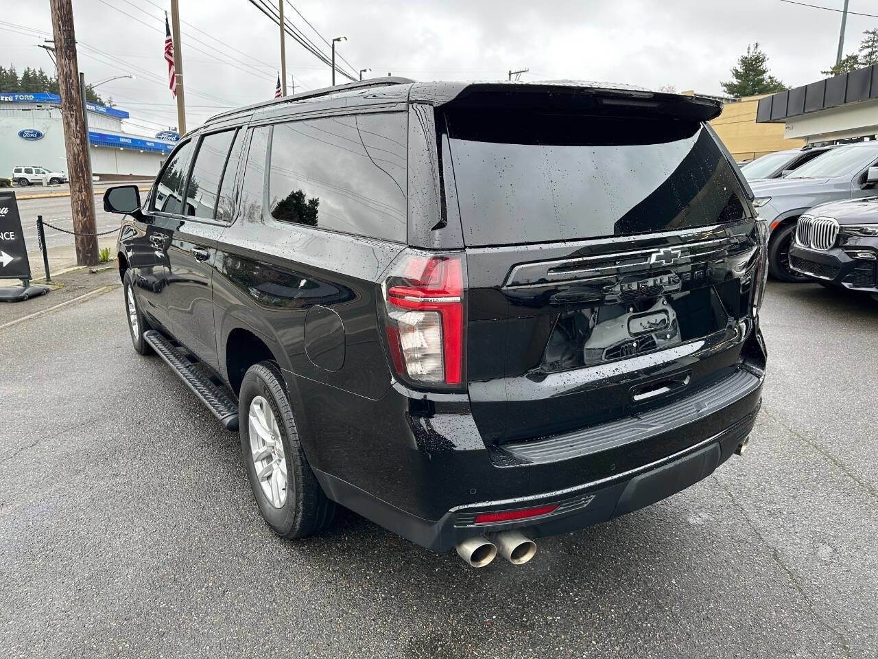 Used 2023 Chevrolet Suburban Z71 w/ Z71 Off-Road Package AWD/4WD image 3