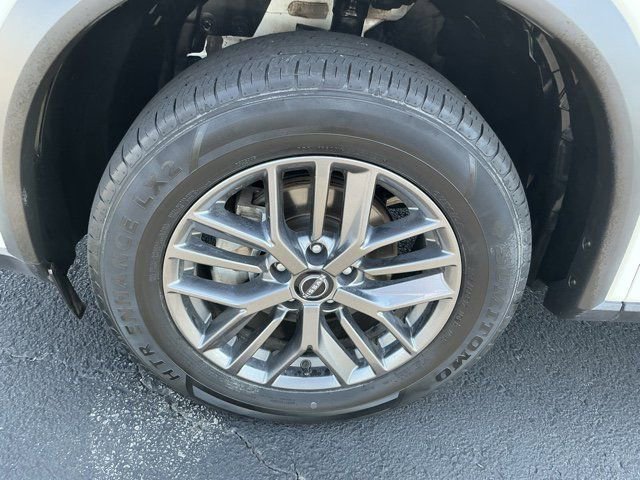 Used 2023 Nissan Rogue S AWD/4WD image 10