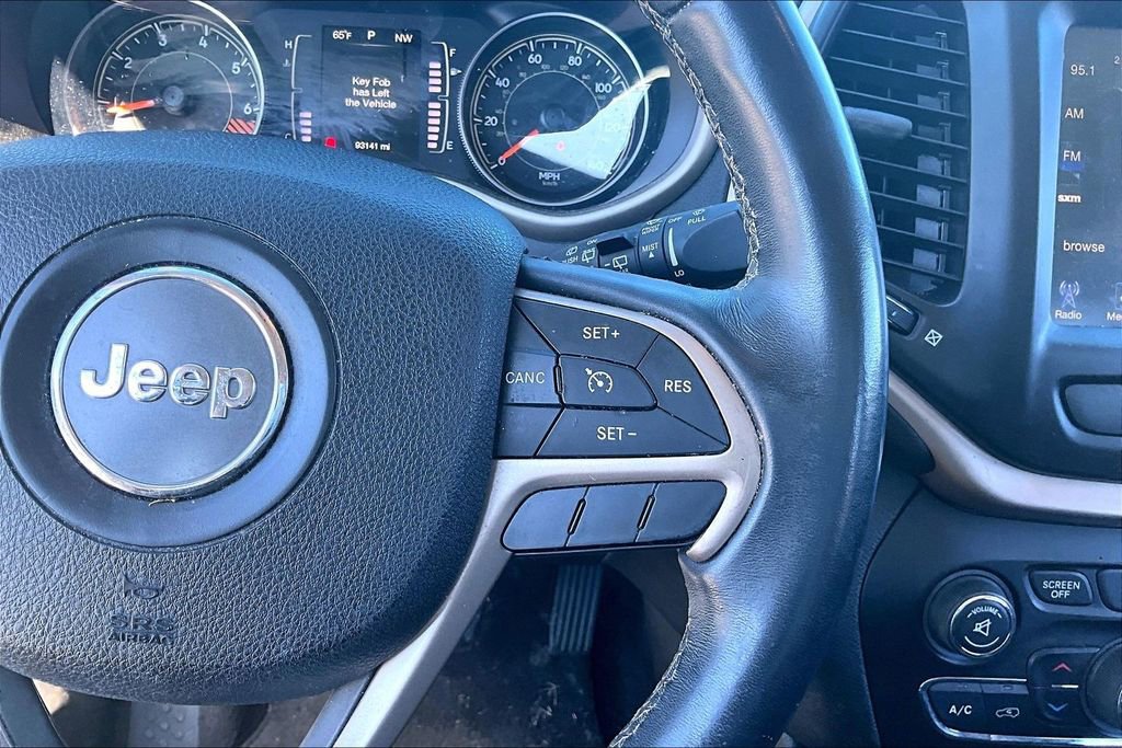 Used 2015 Jeep Cherokee Latitude w/ Comfort/Convenience Group image 12