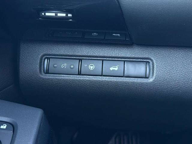 New 2026 Nissan Pathfinder SV image 24