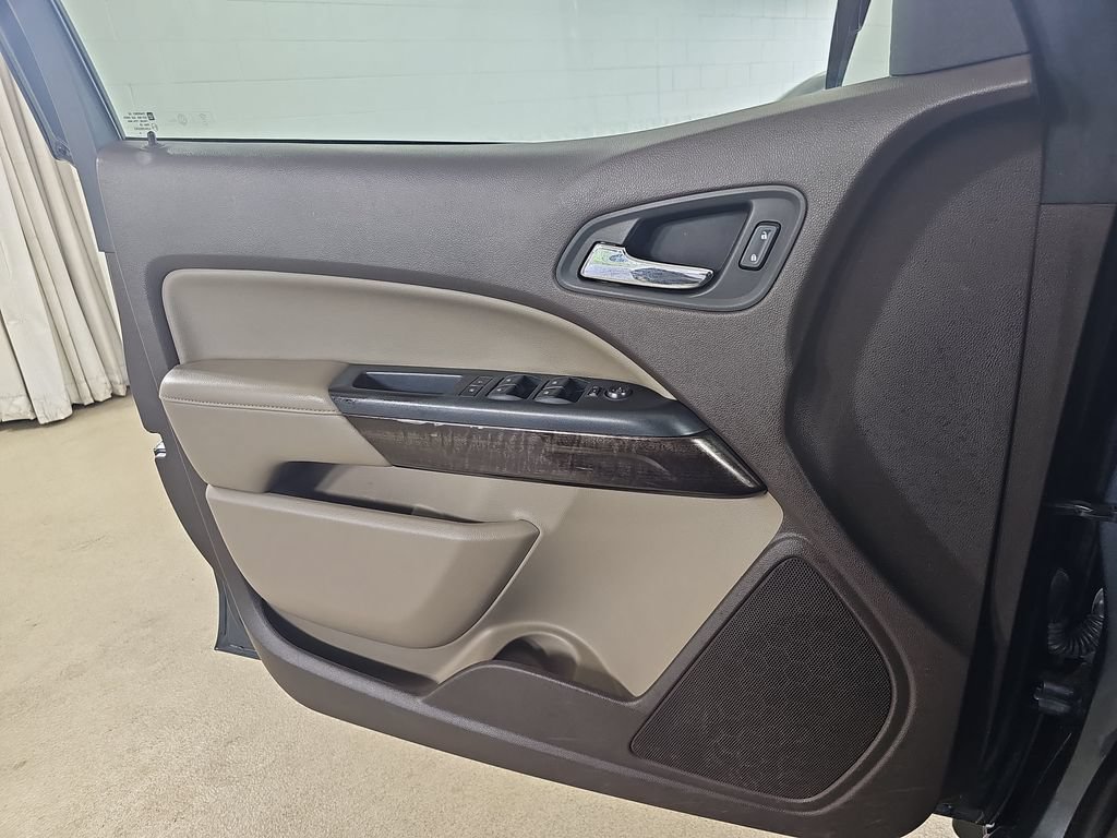 Used 2016 GMC Canyon SLT w/ Driver Alert Package AWD/4WD image 32