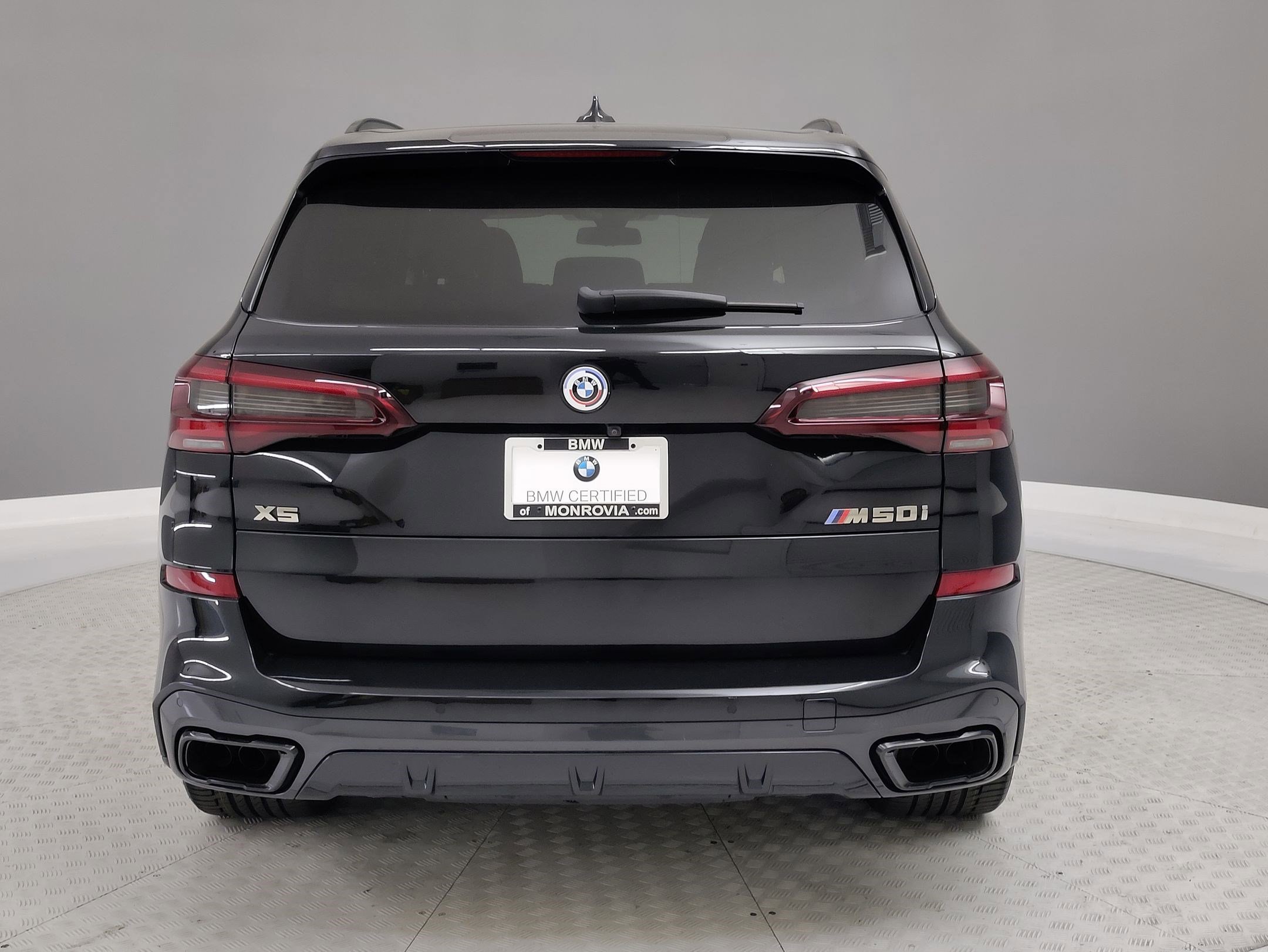 Certified 2023 BMW X5 M50i w/ Executive Package image 7