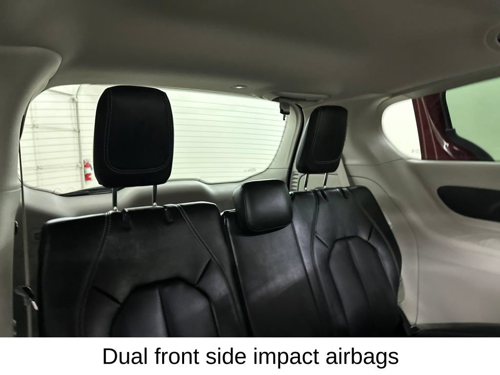 Used 2023 Chrysler Pacifica Touring-L AWD/4WD image 26