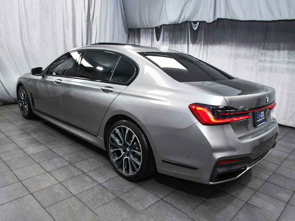 Used 2022 BMW 740i xDrive w/ M Sport Package image 4