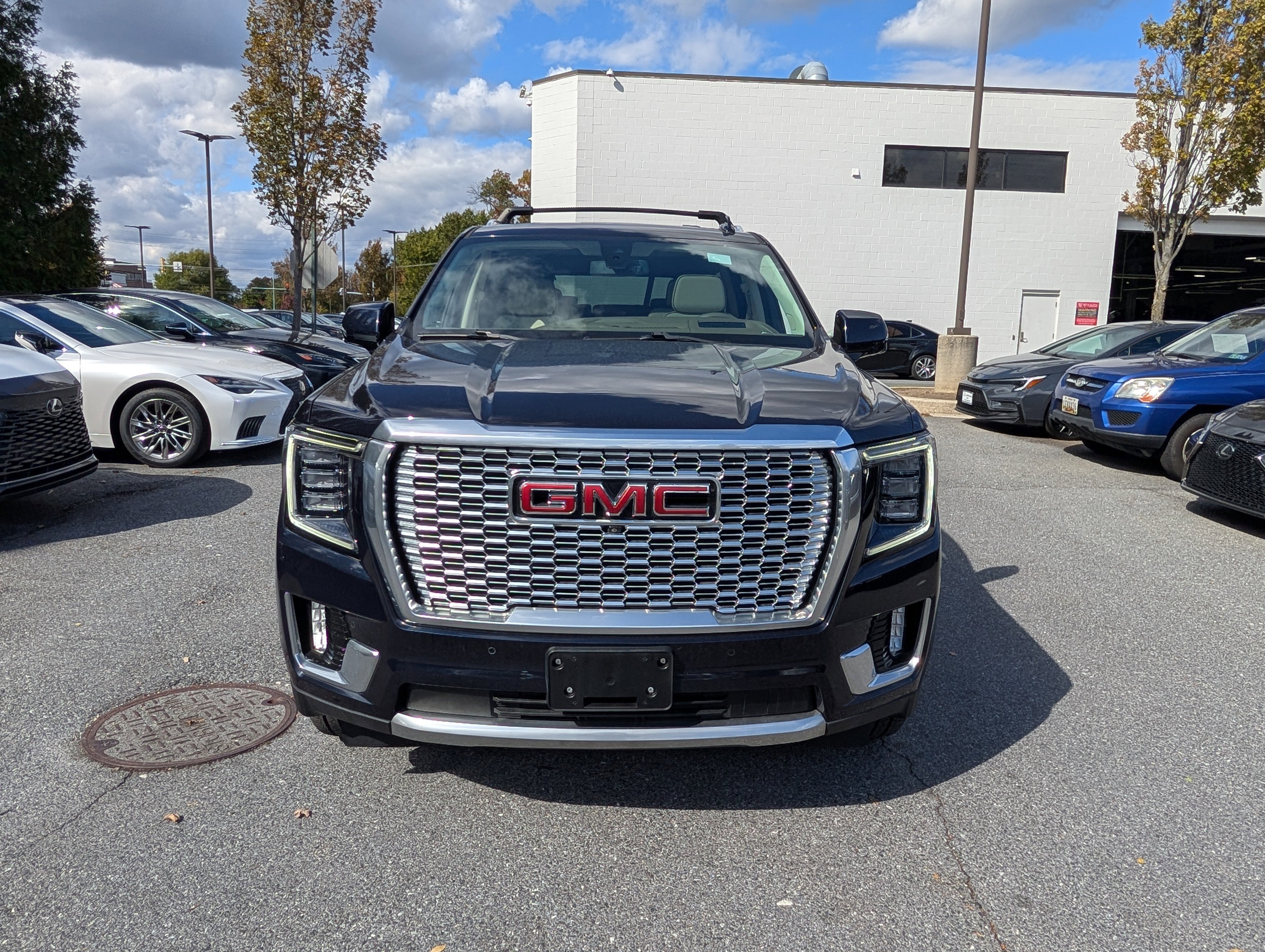 Used 2022 GMC Yukon Denali w/ Max Trailering Package image 8