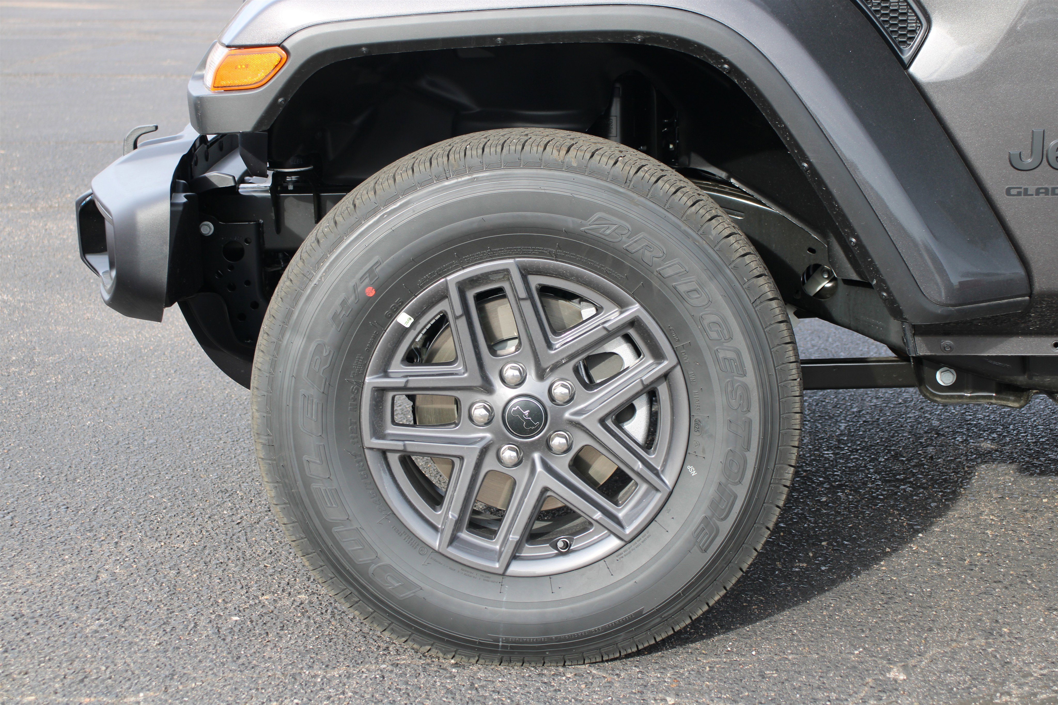 New 2026 Jeep Gladiator Sport image 37