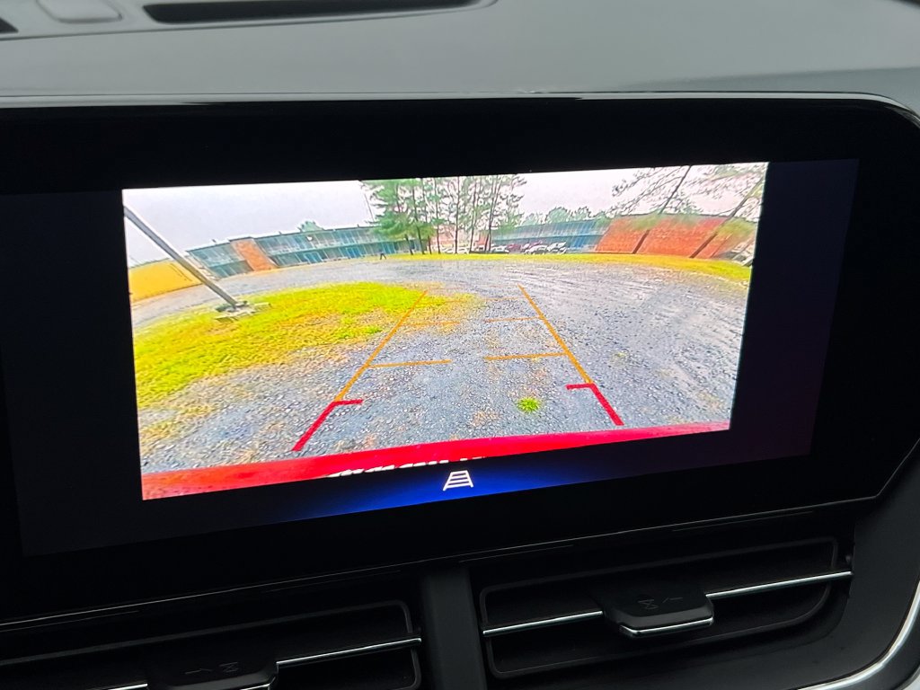 Used 2025 Chevrolet Trax LT FWD image 24