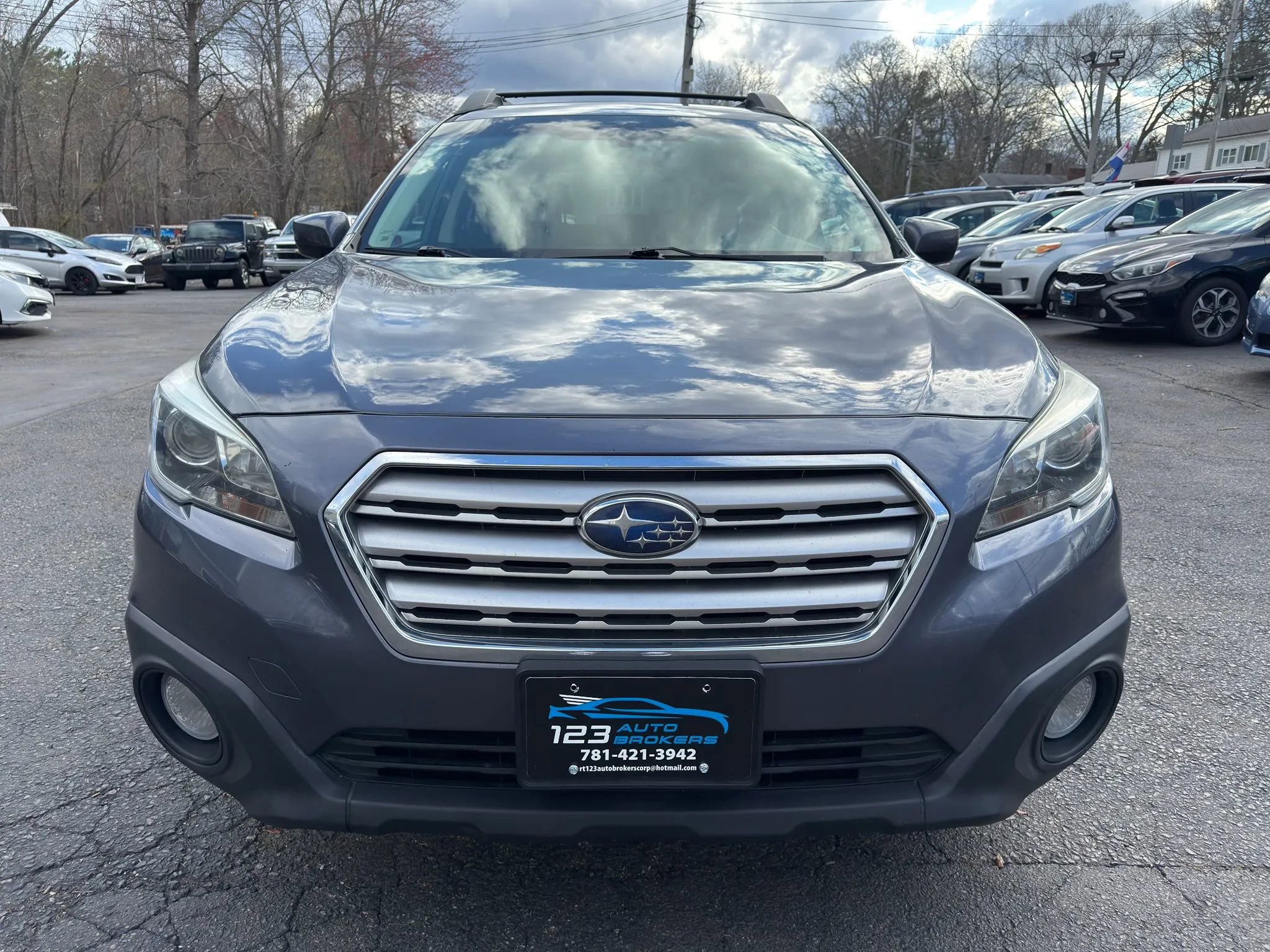 Used 2016 Subaru Outback 2.5i Premium image 2