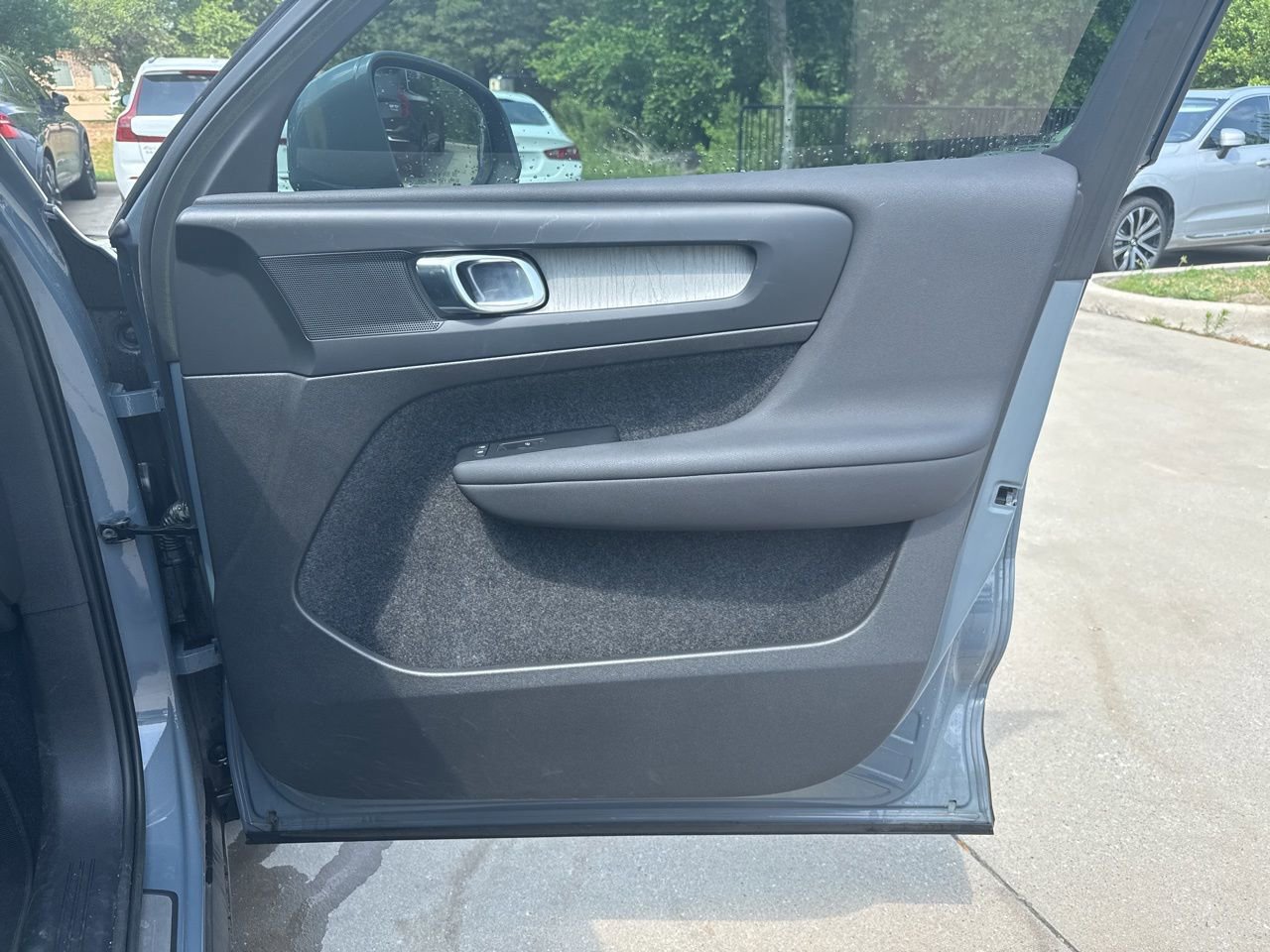 Certified 2023 Volvo XC40 B5 Plus image 10