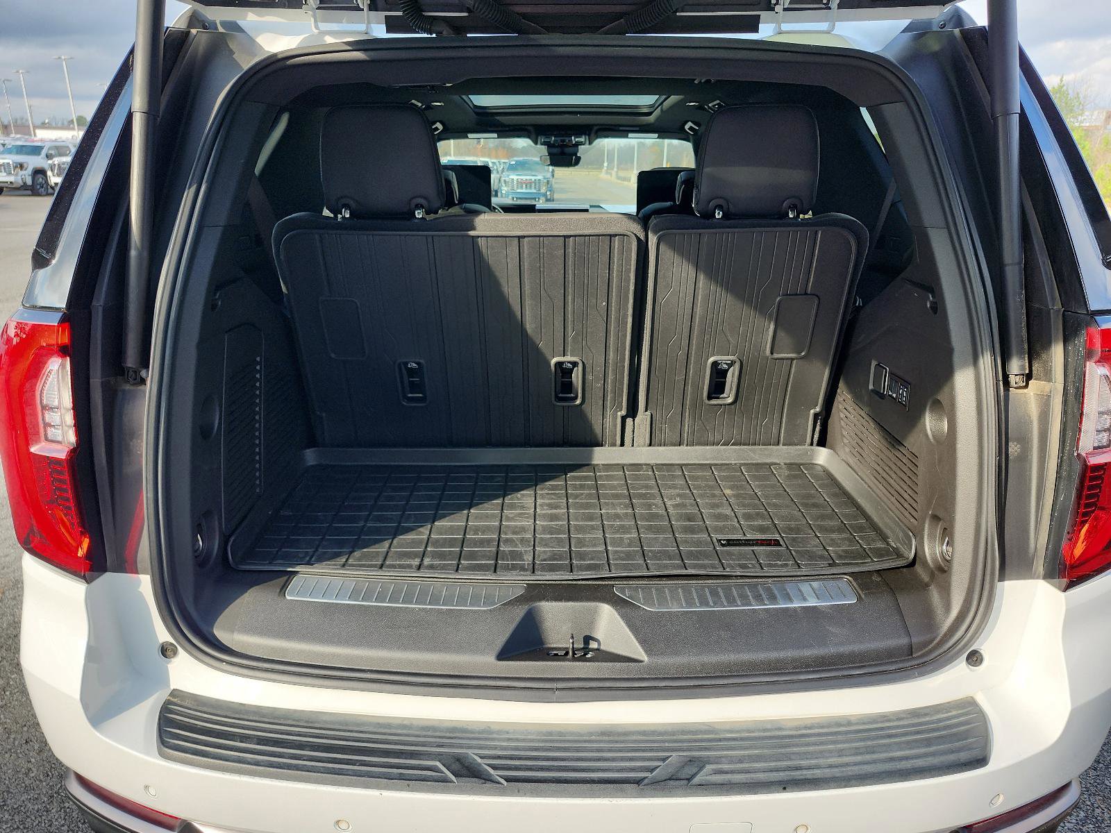 Certified 2025 GMC Yukon AT4 Ultimate w/ LPO, Floor Liner Package image 12