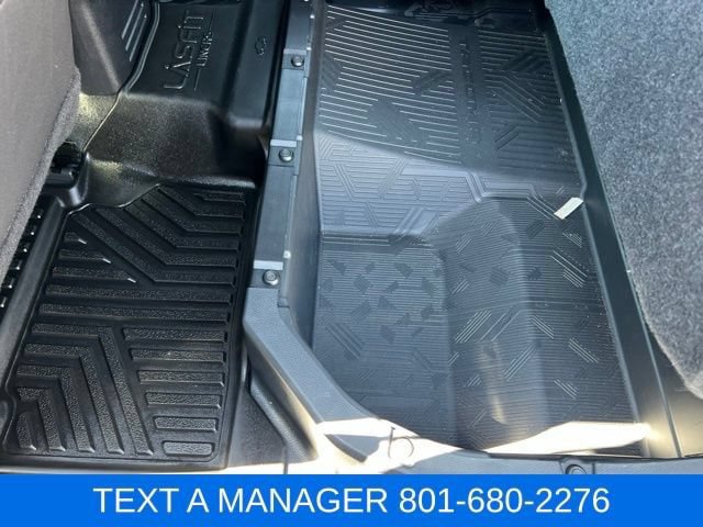 Used 2025 Toyota Tacoma SR5 AWD/4WD image 35