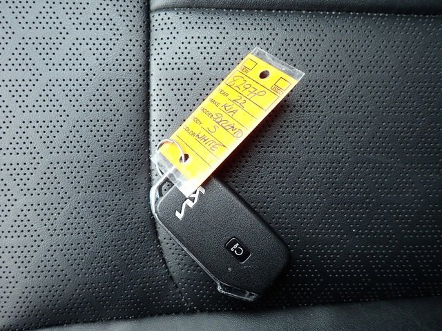 Used 2022 Kia Sorento S image 30