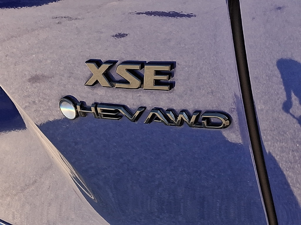 Used 2025 Toyota Corolla Cross AWD Hybrid w/ Convenience Package image 33