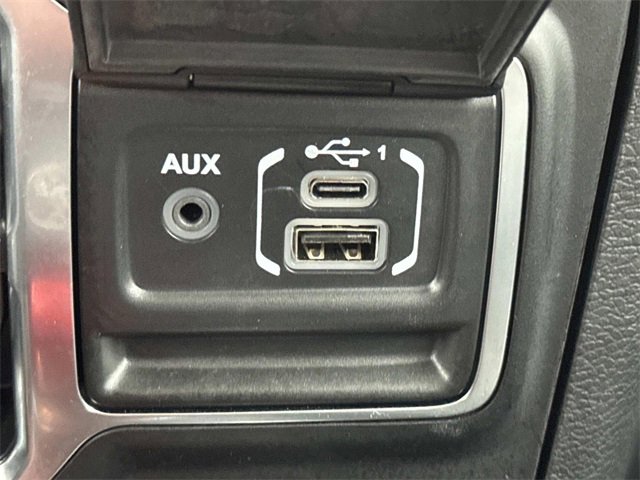 Used 2020 Jeep Wrangler Unlimited Sahara image 26