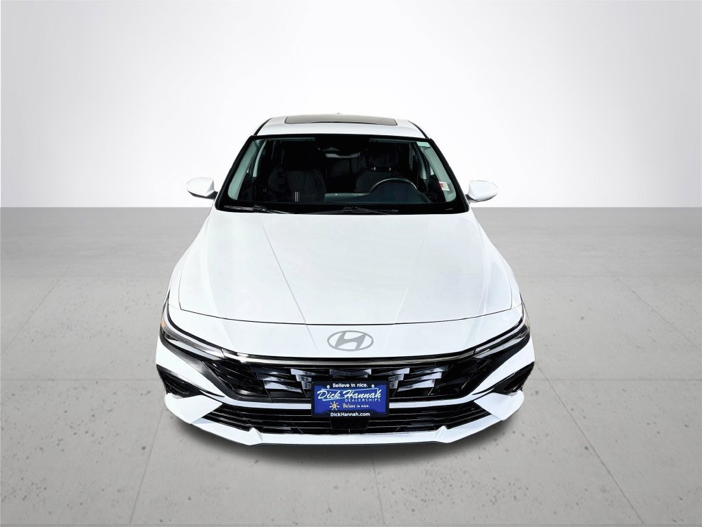 Used 2025 Hyundai Elantra SEL FWD image 3