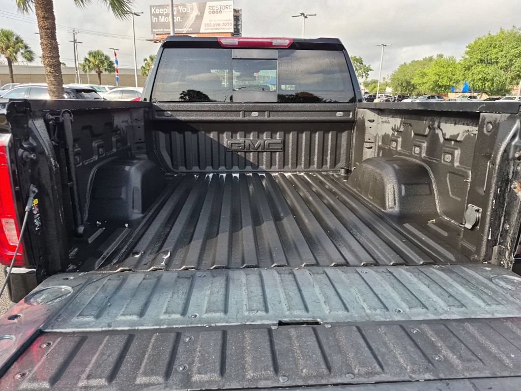 Used 2024 GMC Sierra 1500 SLT AWD/4WD image 17