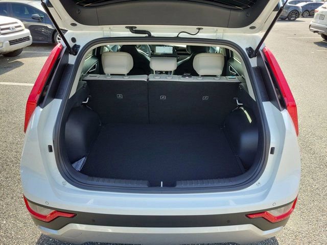 Used 2025 Kia Niro EX FWD image 19