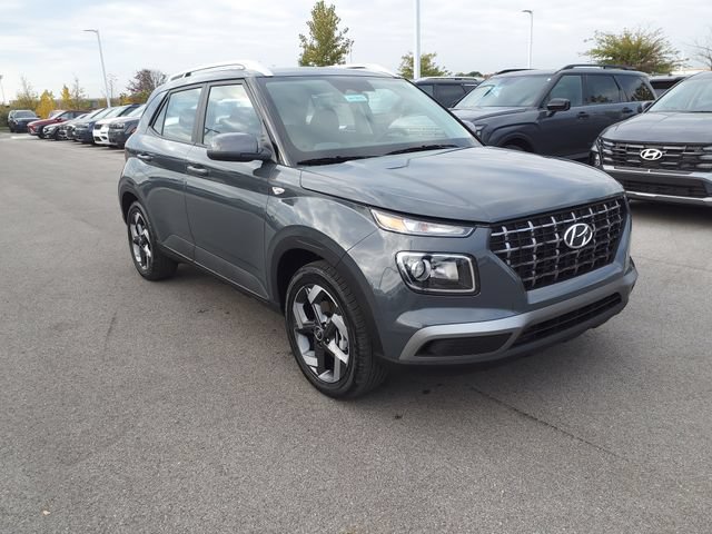 Certified 2026 Hyundai Venue SEL FWD image 5
