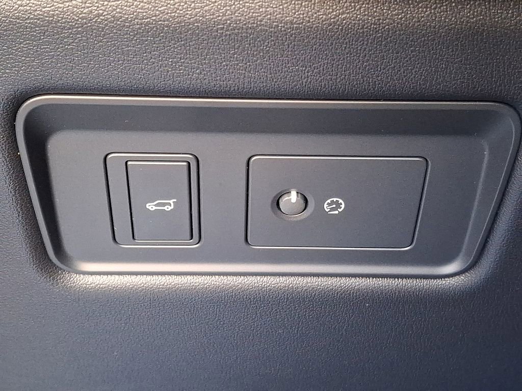 Used 2022 Land Rover Range Rover Sport SVR image 23