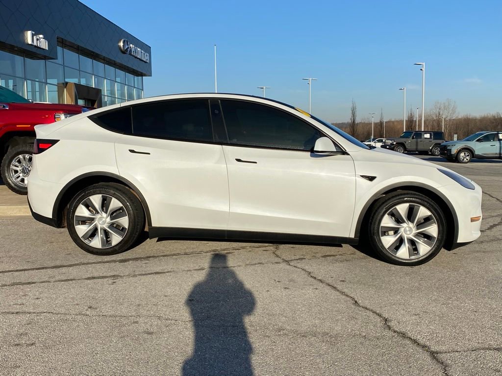 Used 2023 Tesla Model Y Long Range image 9