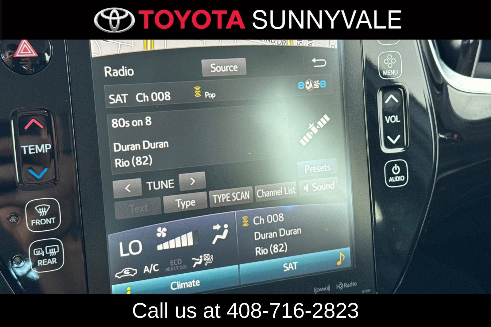 Used 2019 Toyota Prius Prime Premium w/ Preferred Accessory Package FWD image 22