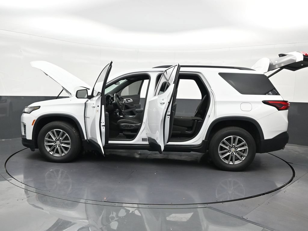 Used 2023 Chevrolet Traverse LT FWD image 33