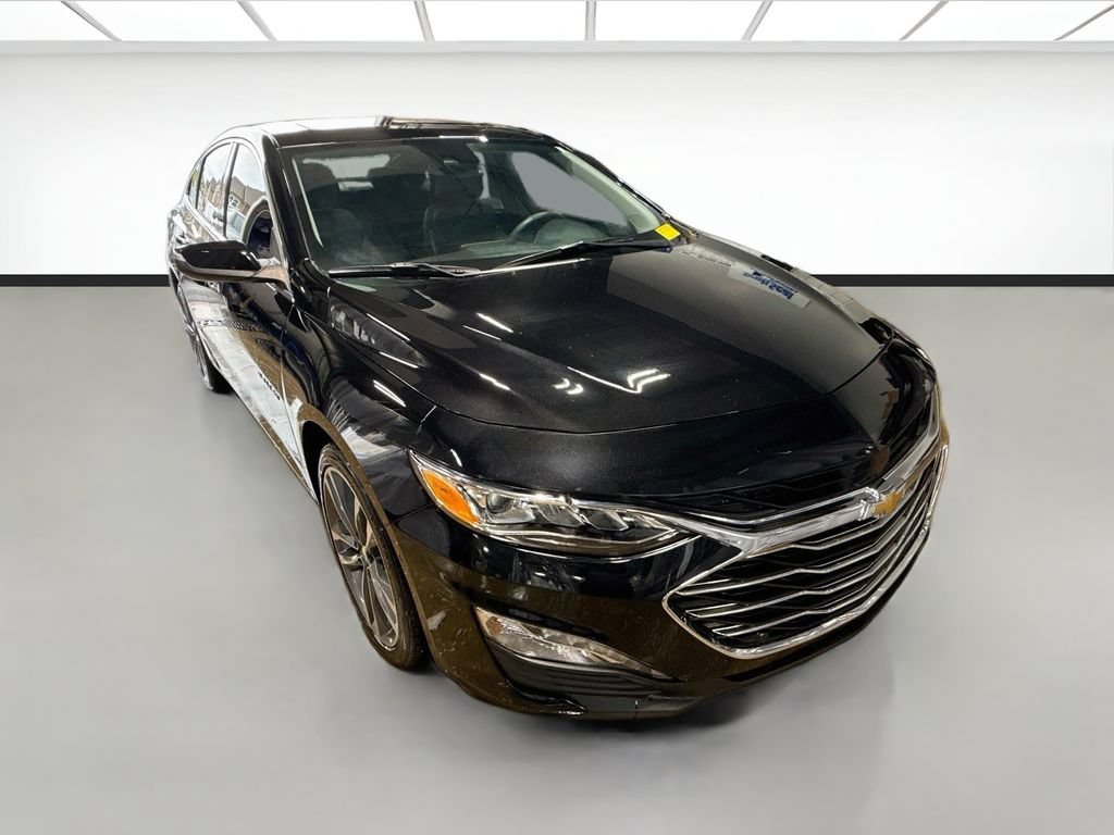 Used 2019 Chevrolet Malibu Premier w/ Sun and Wheel Package FWD image 3