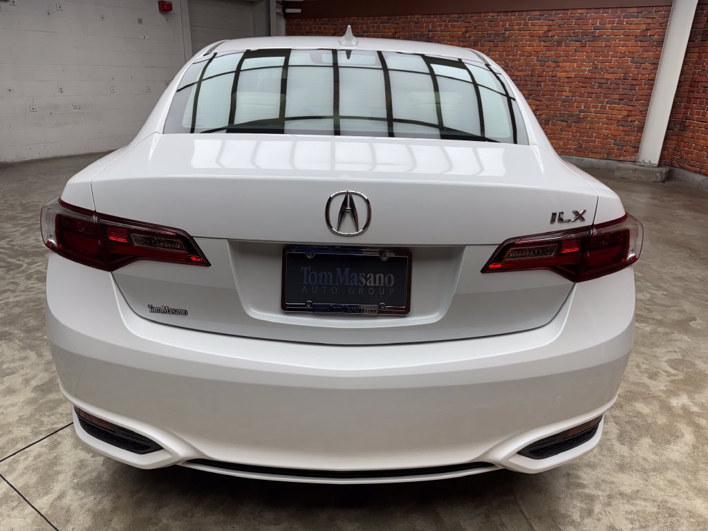 Used 2016 Acura ILX FWD image 4