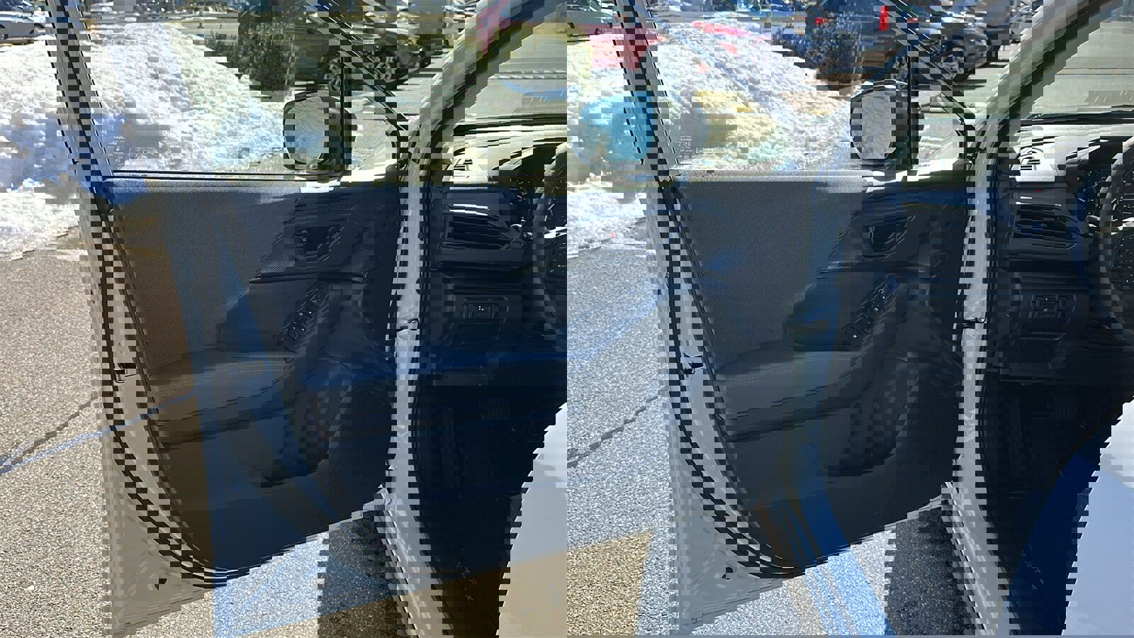 Certified 2025 Subaru Crosstrek 2.0i Premium image 8