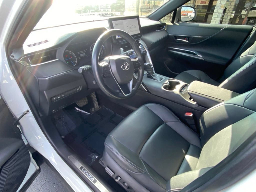 Used 2024 Toyota Venza Nightshade AWD/4WD image 20
