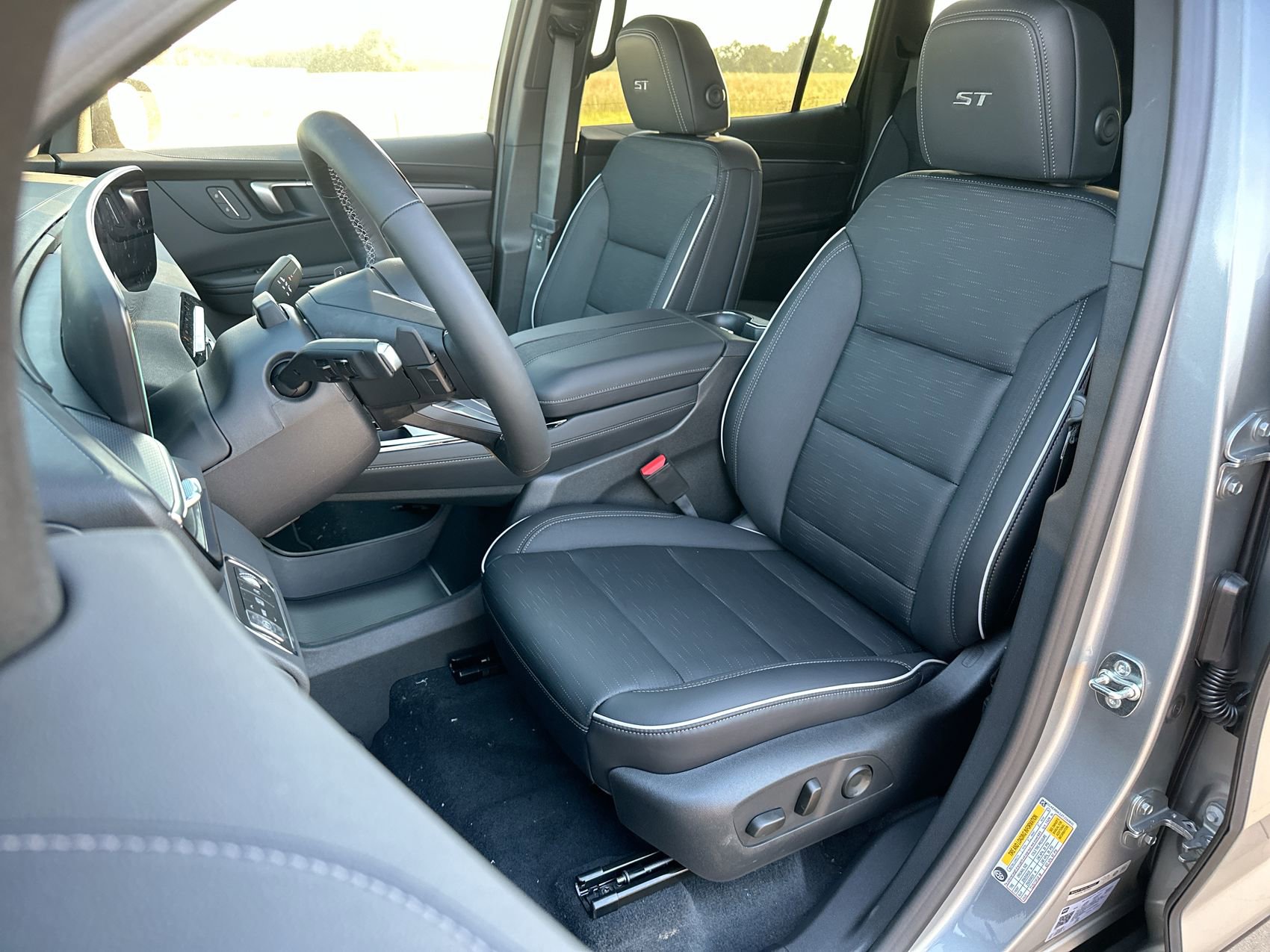 New 2026 Buick Enclave Sport Touring w/ Super Cruise Package image 11