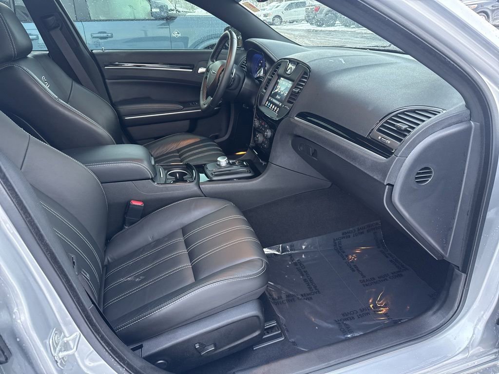Used 2022 Chrysler 300 S w/ Safetytec Plus Group image 35