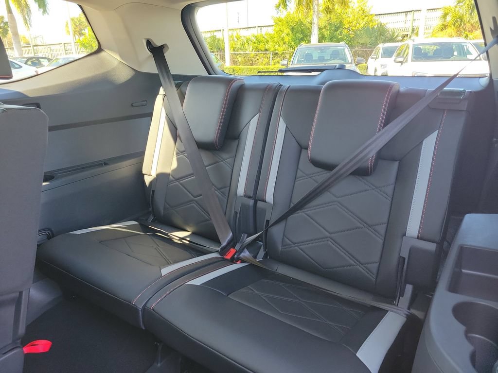 New 2025 Volkswagen Atlas Peak Edition SE AWD/4WD image 14