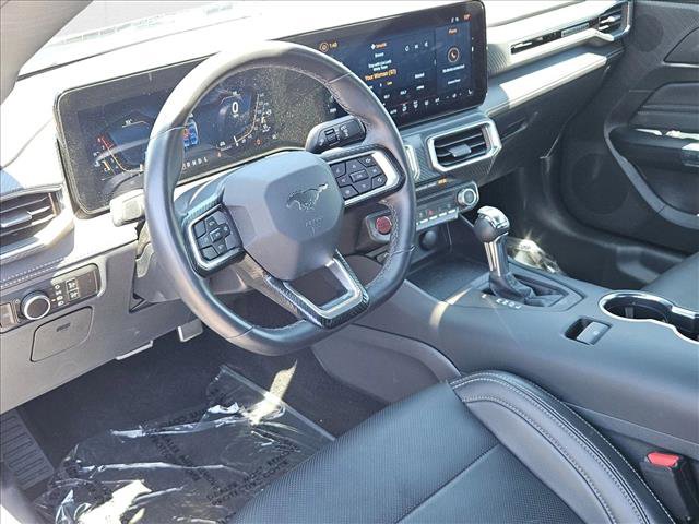 Used 2025 Ford Mustang Premium image 10