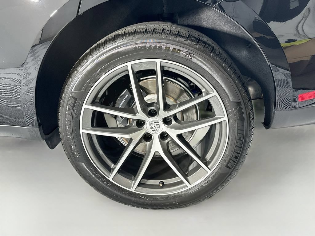 New 2026 Porsche Macan AWD/4WD image 33