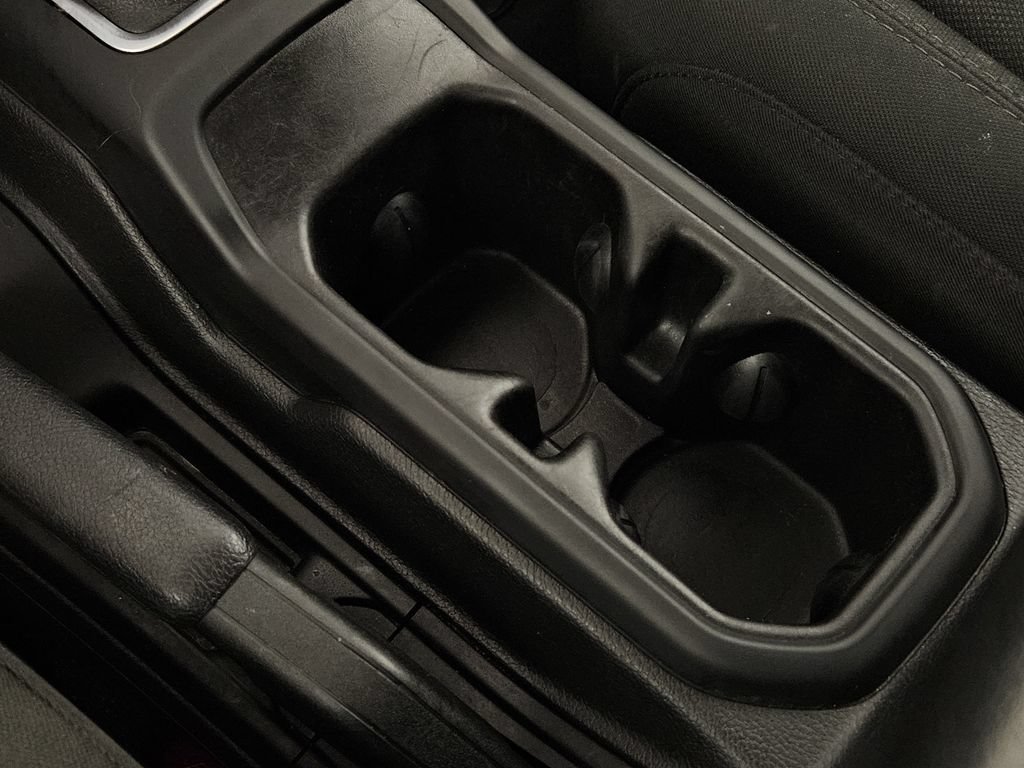 Used 2022 Jeep Wrangler Sport AWD/4WD image 18
