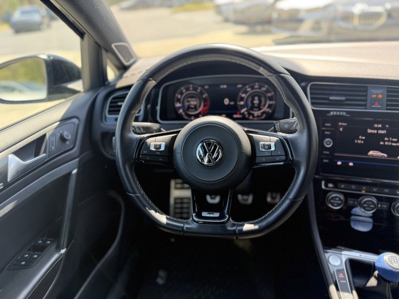 Used 2018 Volkswagen Golf R 4-Door image 19