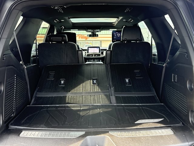 Used 2021 Chevrolet Tahoe Z71 w/ Rear Media and Nav Package AWD/4WD image 13