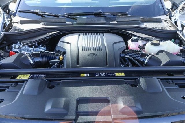 New 2025 Land Rover Range Rover SE image 26