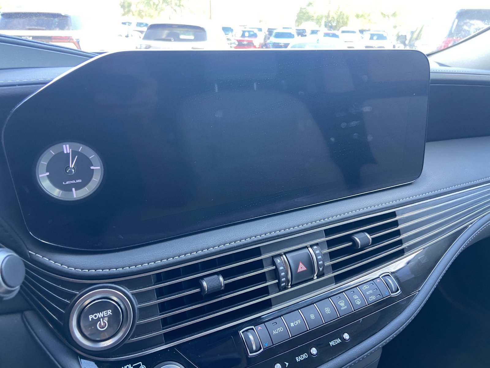 Used 2023 Lexus LS 500h AWD w/ Luxury Package image 25