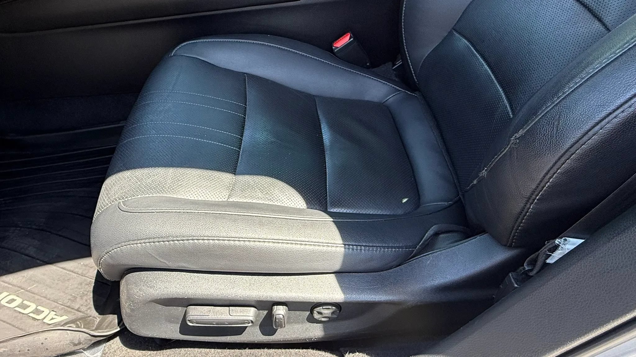 Used 2021 Honda Accord EX-L image 15