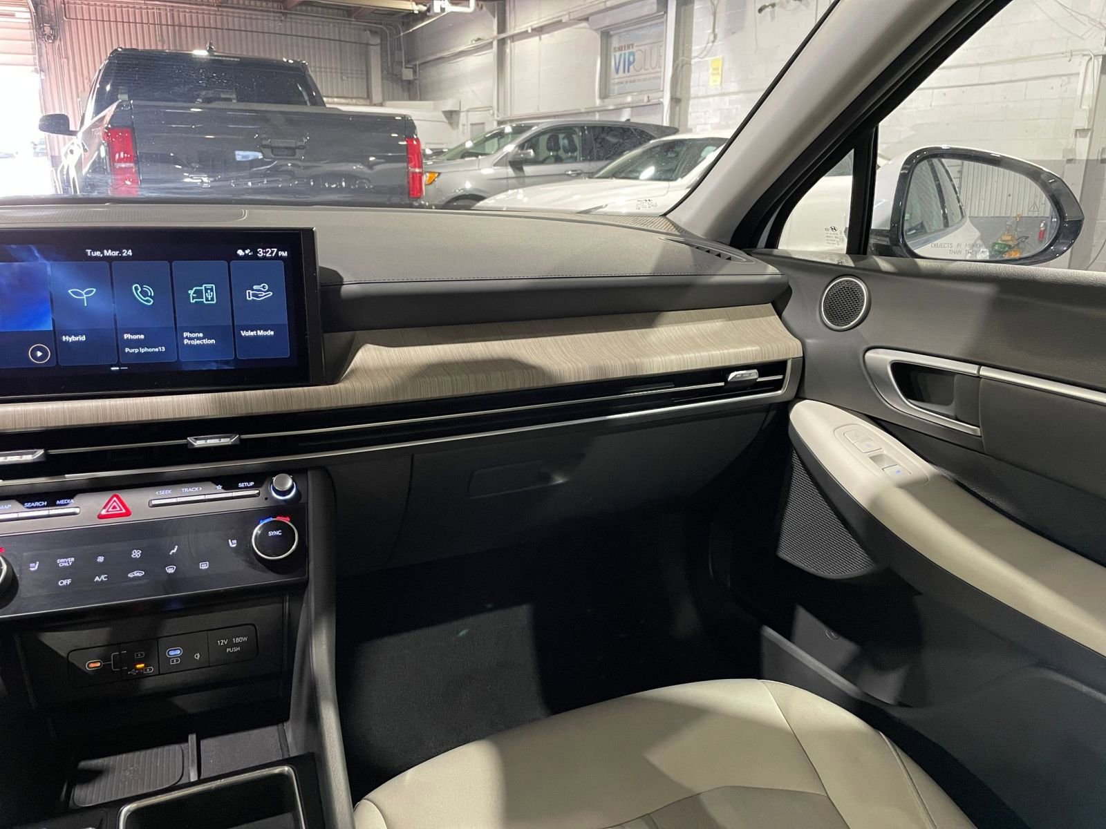 Used 2025 Hyundai Sonata SEL FWD image 35