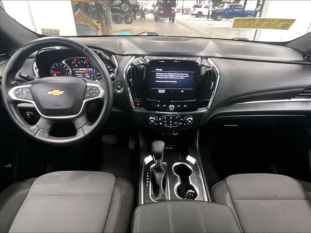 Used 2023 Chevrolet Traverse LT AWD/4WD image 22